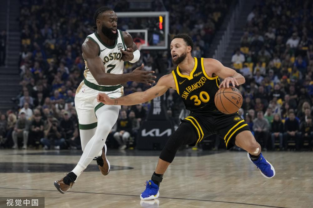 随着这两位 随着这两位